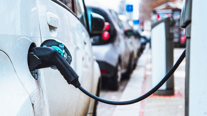 康普利汽車充電樁技術(shù)創(chuàng)新：為電動(dòng)汽車充電加速